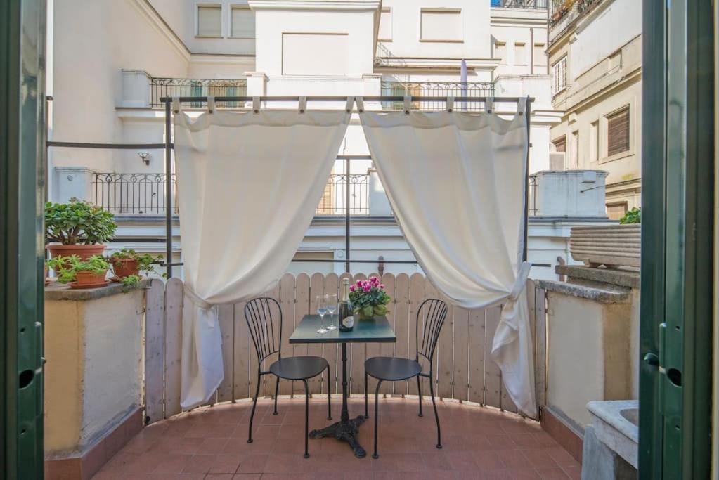 Apartamento Trevi Domus Avignonesi Roma Exterior foto