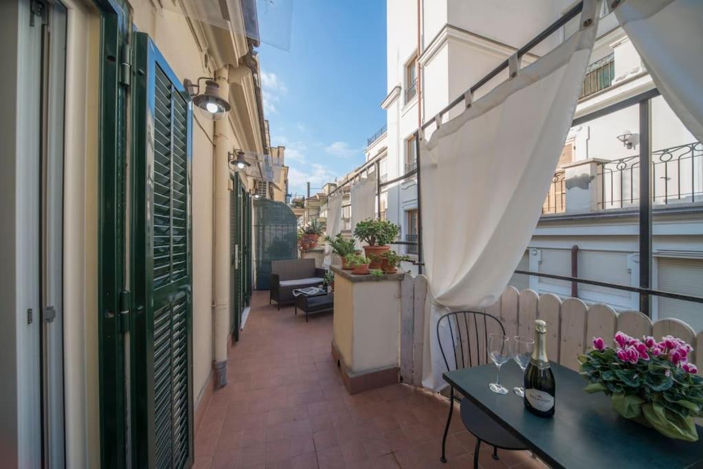 Apartamento Trevi Domus Avignonesi Roma Exterior foto