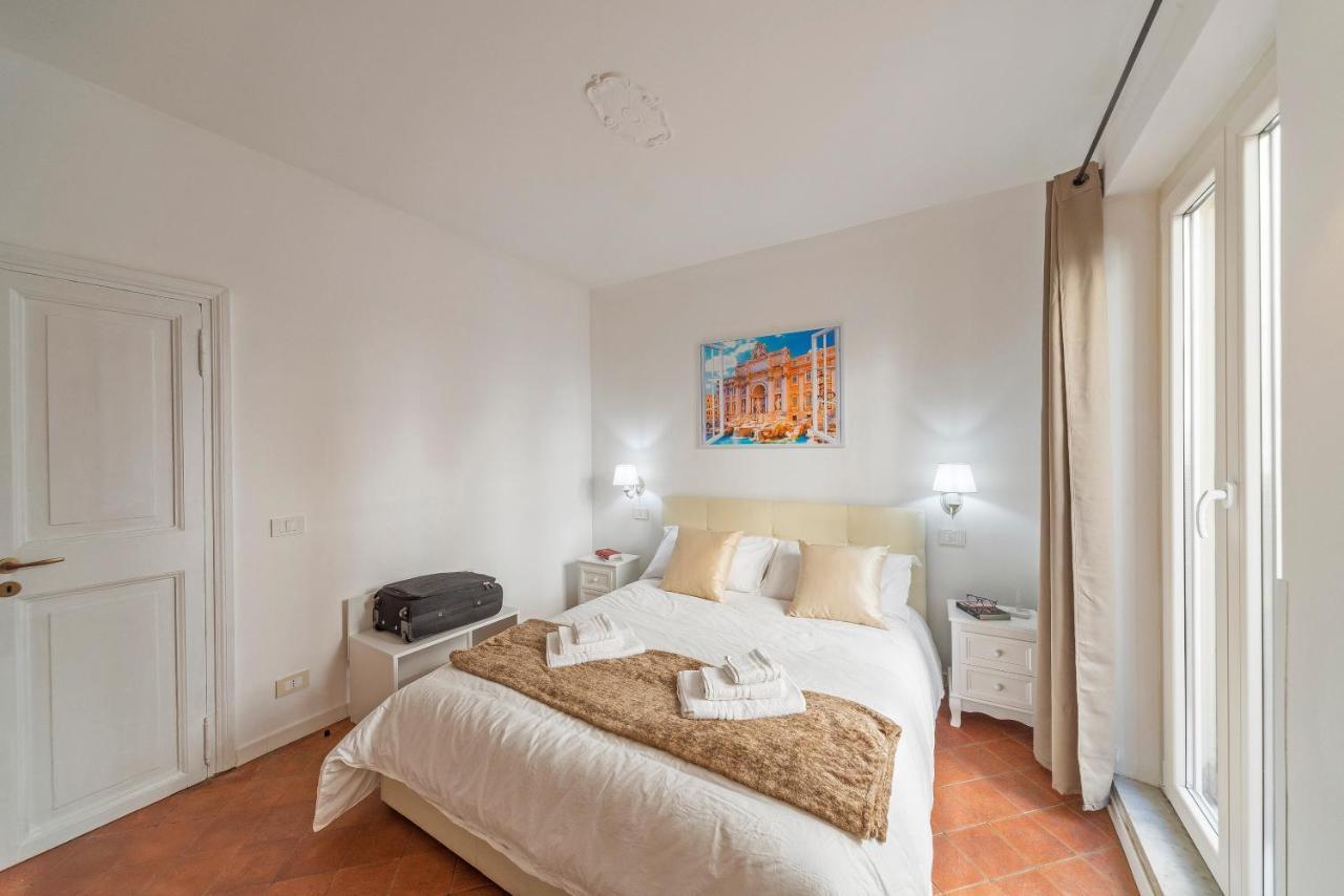 Apartamento Trevi Domus Avignonesi Roma Exterior foto